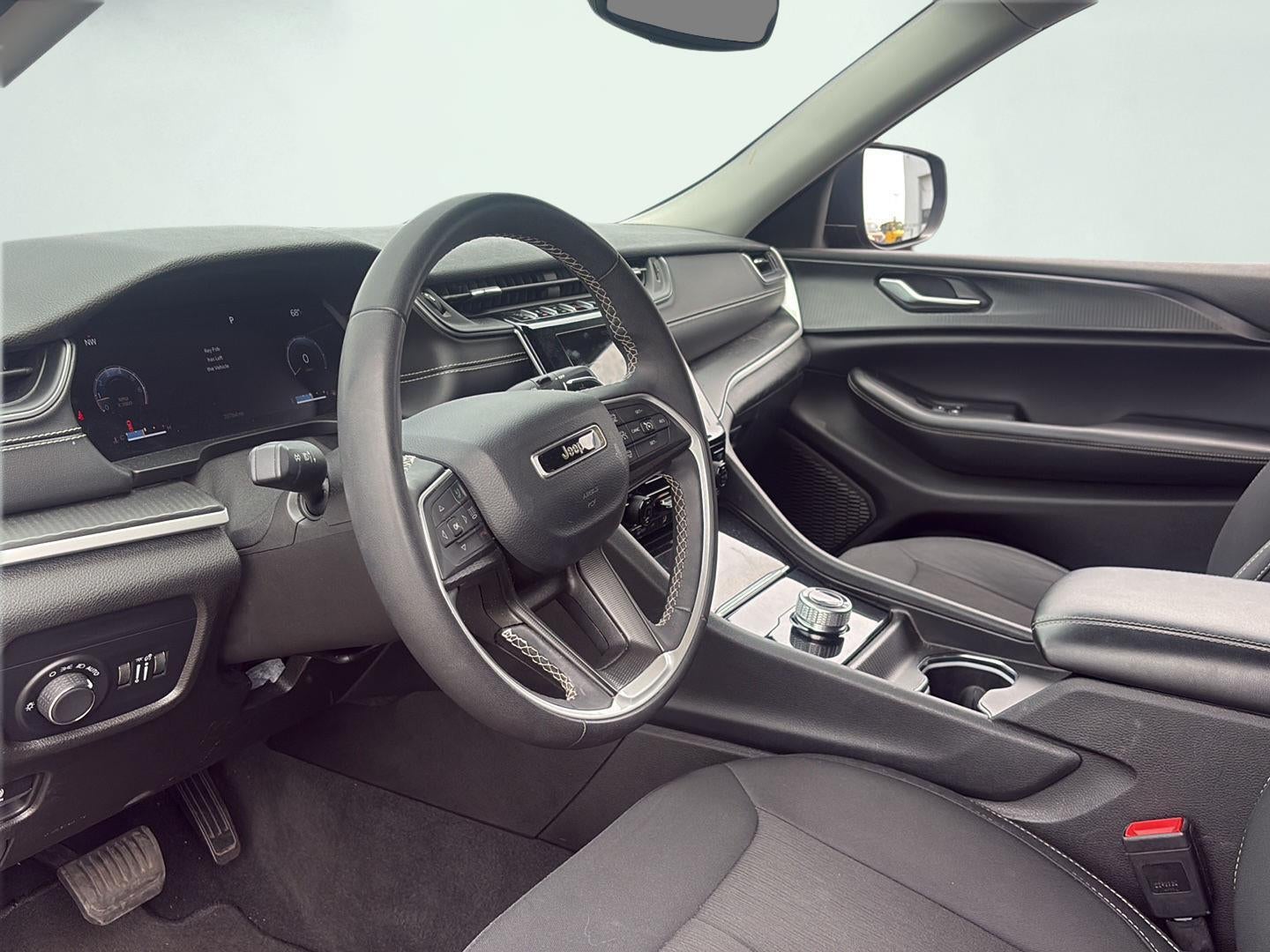 2023 Jeep Grand Cherokee L Laredo