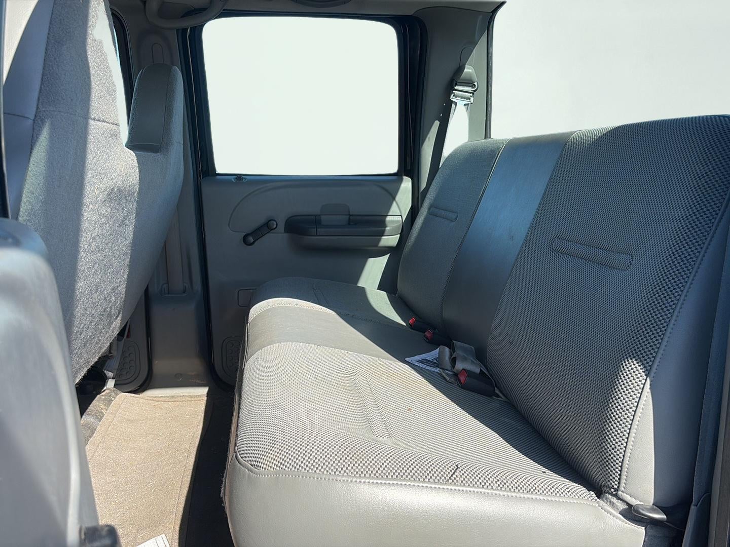 2004 Ford Super Duty F-250 Lariat