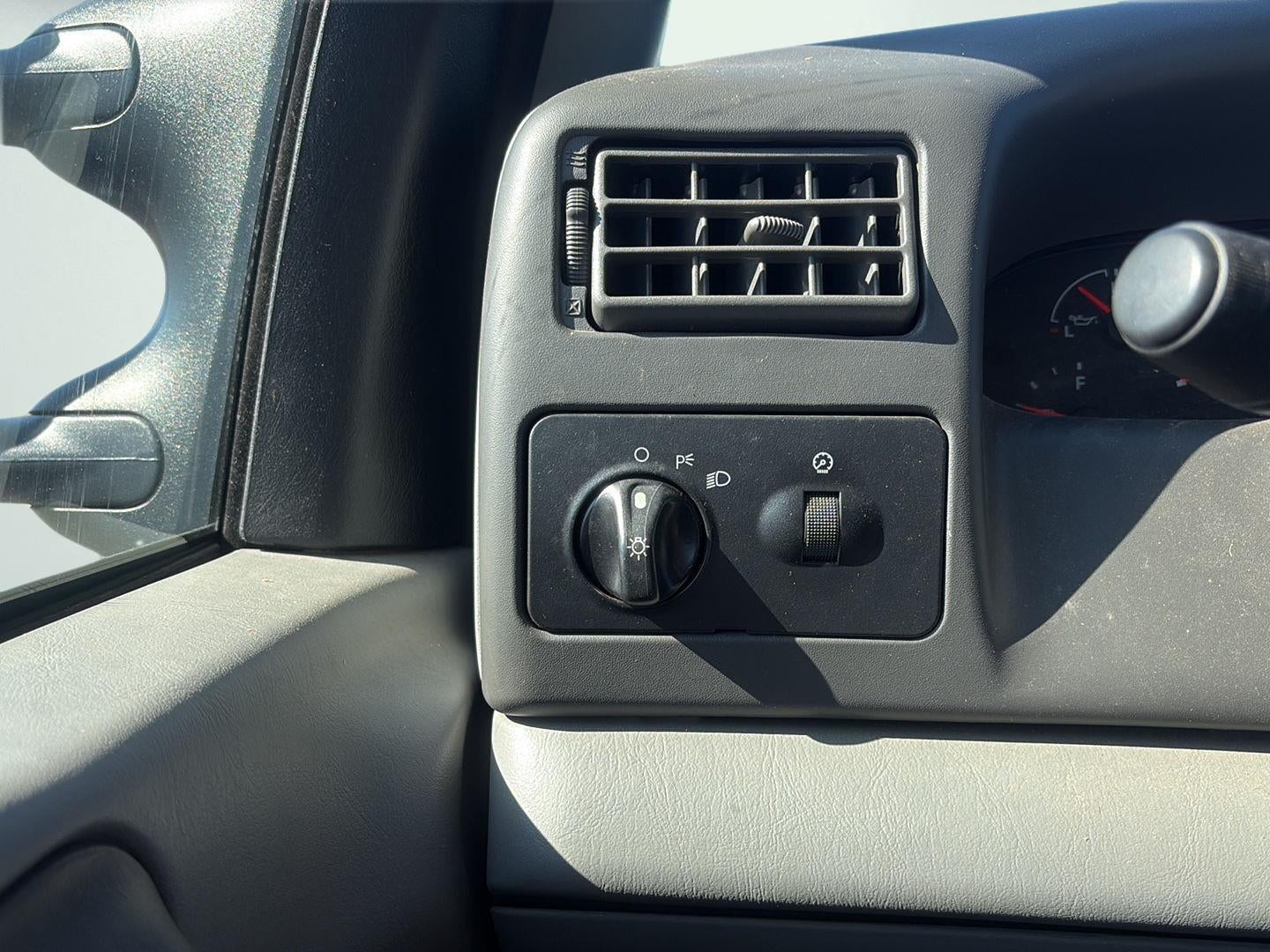 2004 Ford Super Duty F-250 Lariat