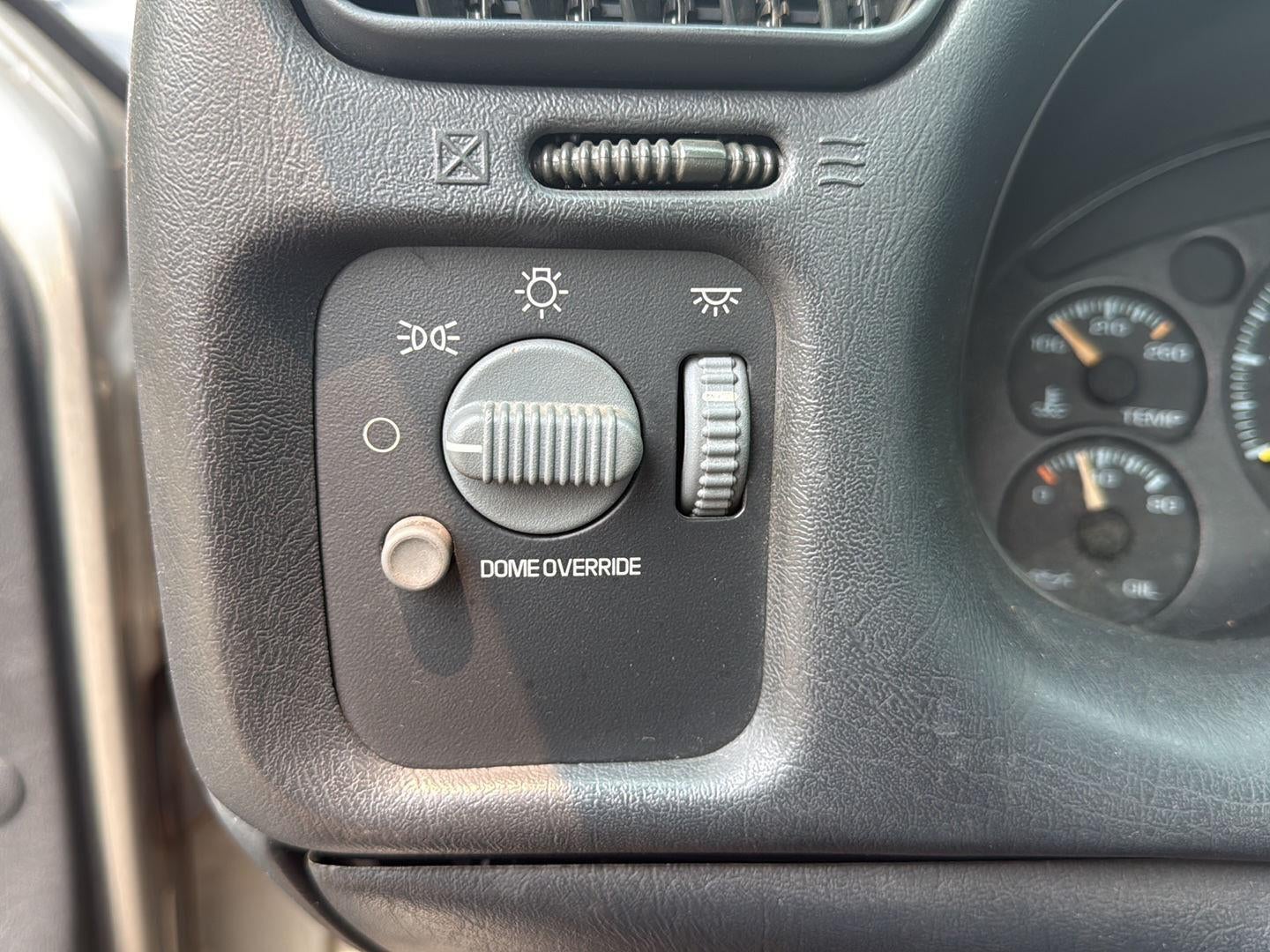 2003 GMC Sonoma SL