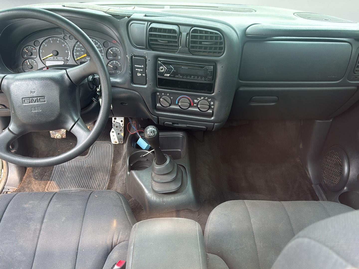 2003 GMC Sonoma SL