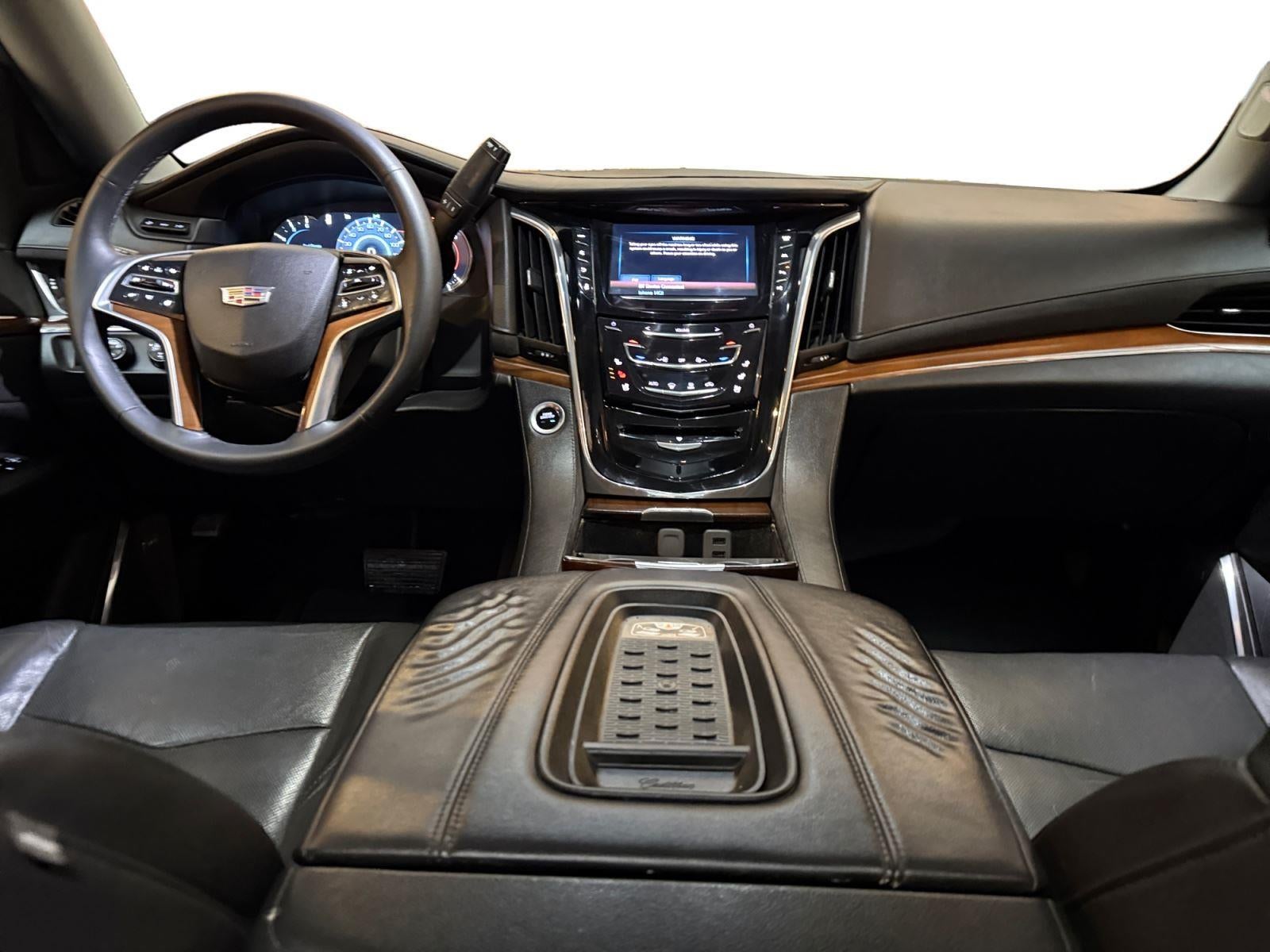 2017 Cadillac Escalade ESV Luxury
