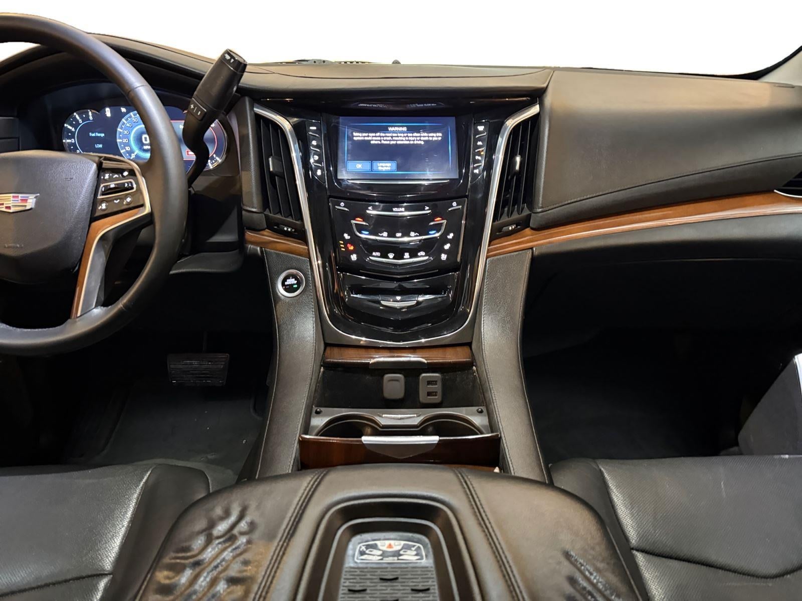 2017 Cadillac Escalade ESV Luxury
