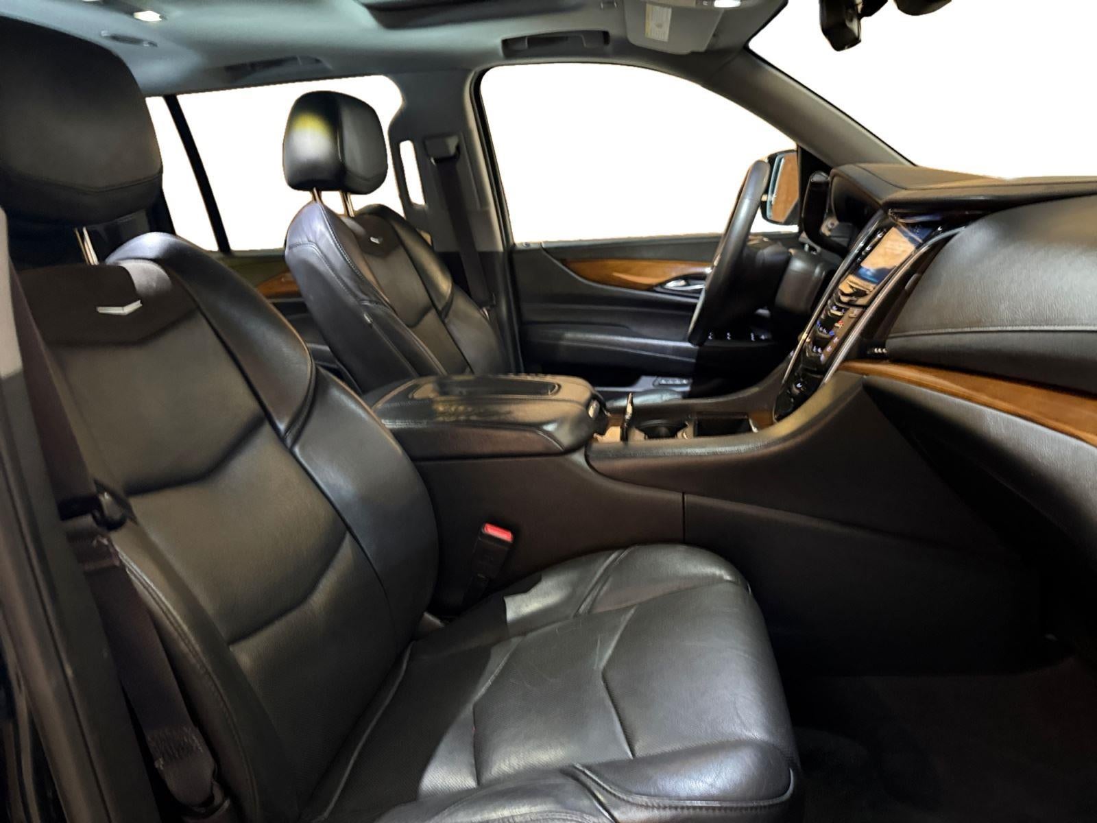 2017 Cadillac Escalade ESV Luxury