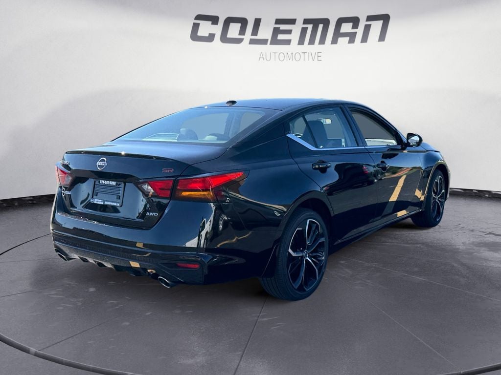 2025 Nissan Altima SR