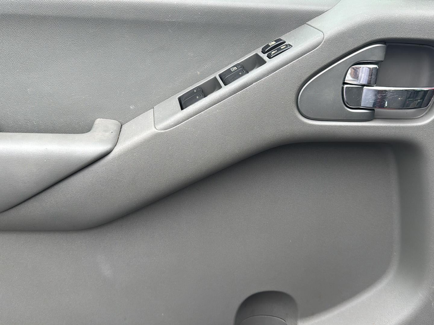 2014 Nissan Frontier SV
