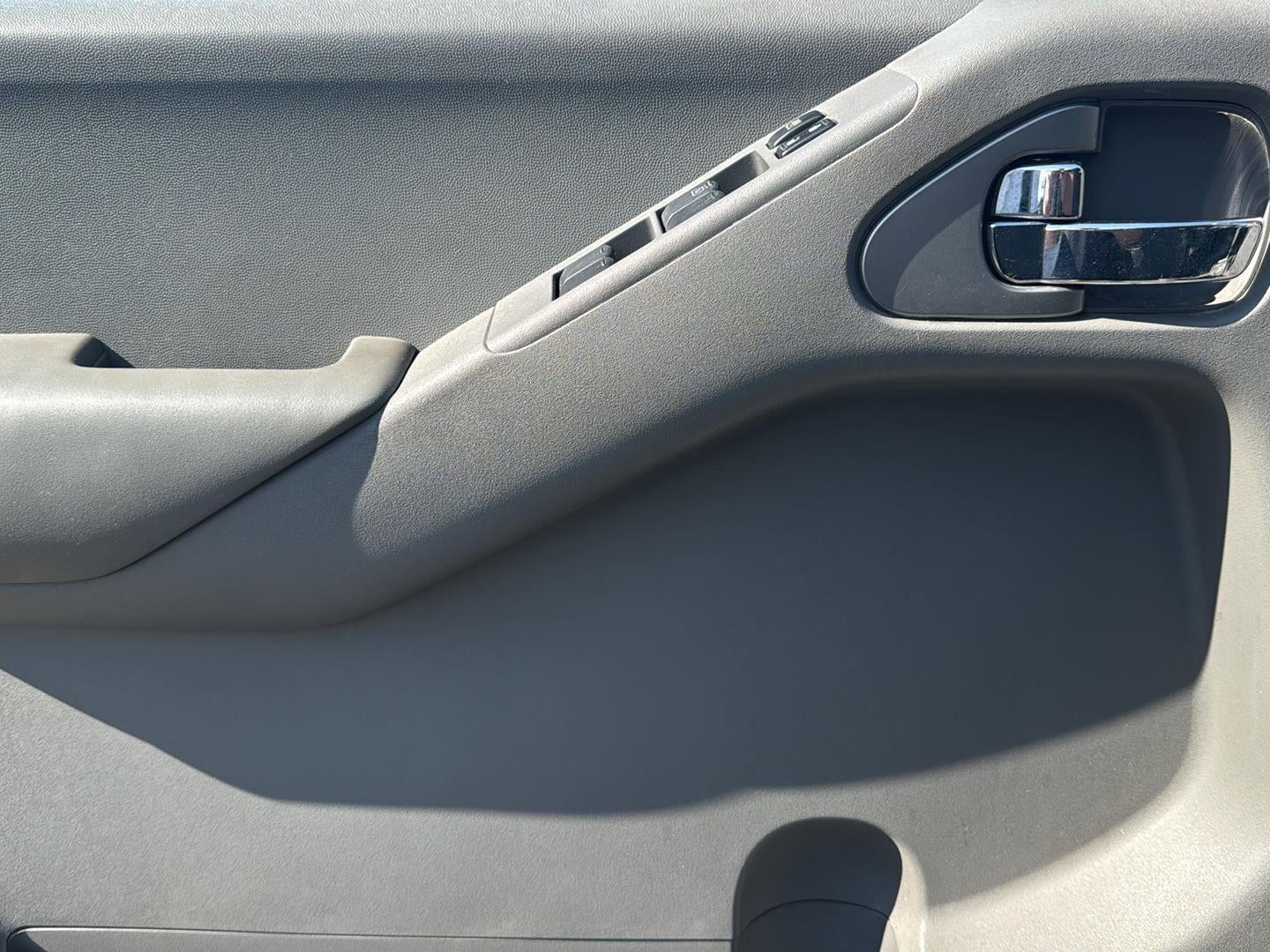 2014 Nissan Frontier SV