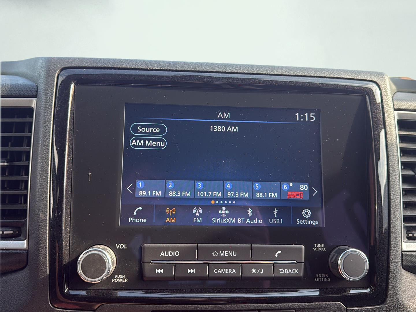 2024 Nissan Frontier SV