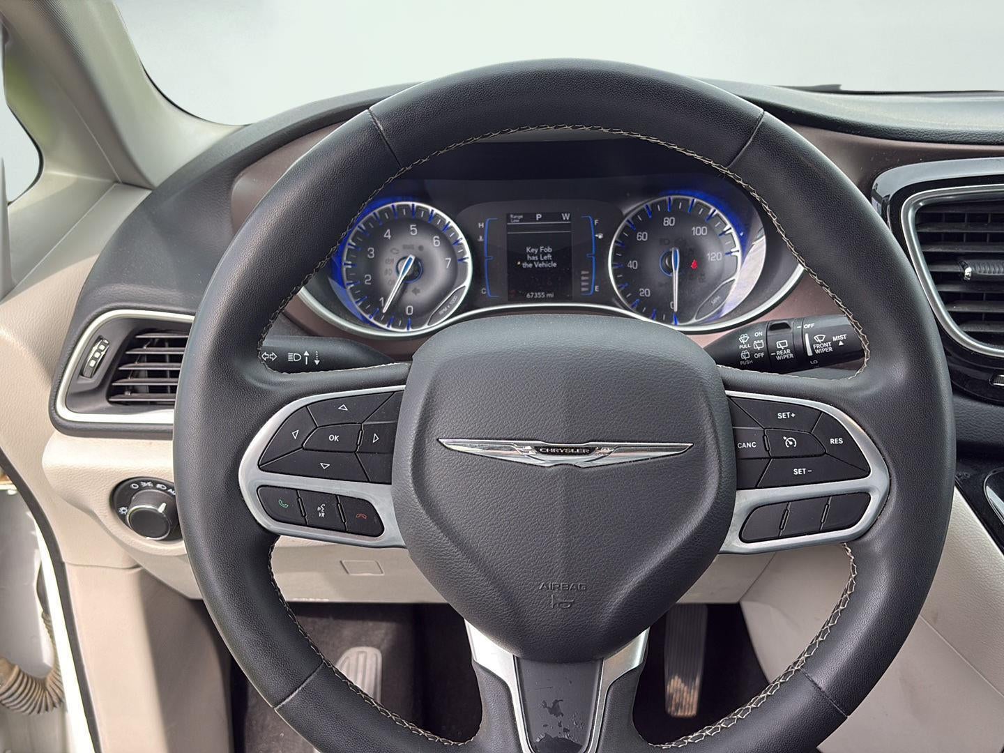 2023 Chrysler Voyager LX