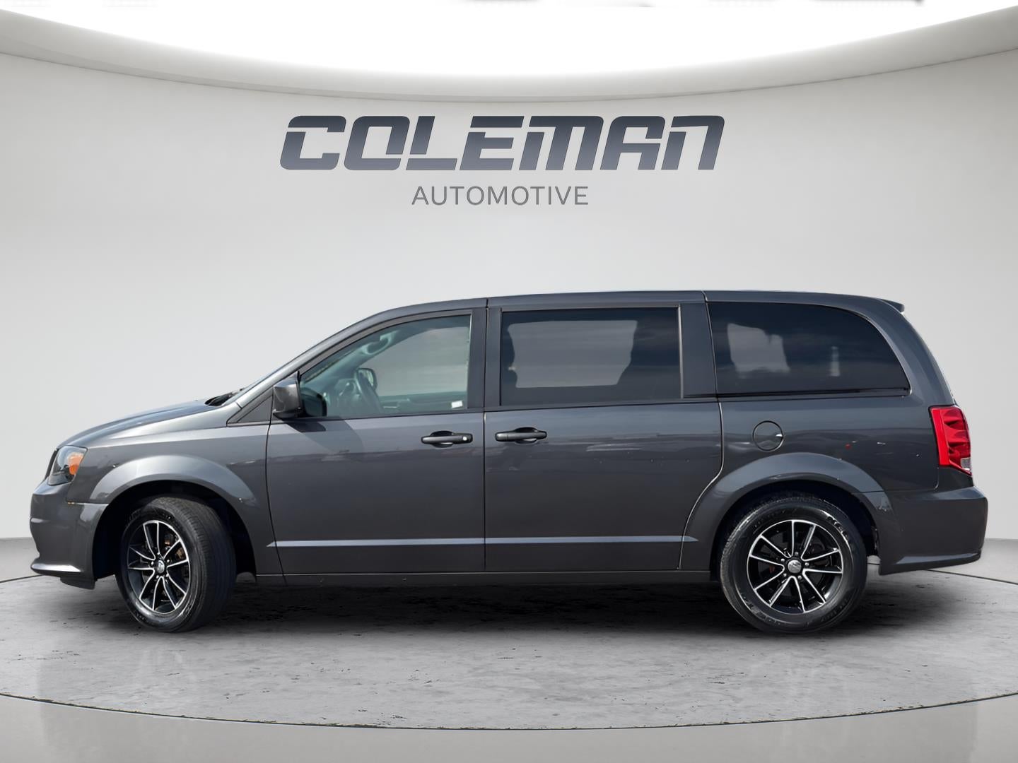 Used 2018 Dodge Grand Caravan SE Plus with VIN 2C4RDGBG6JR349055 for sale in Warsaw, IN