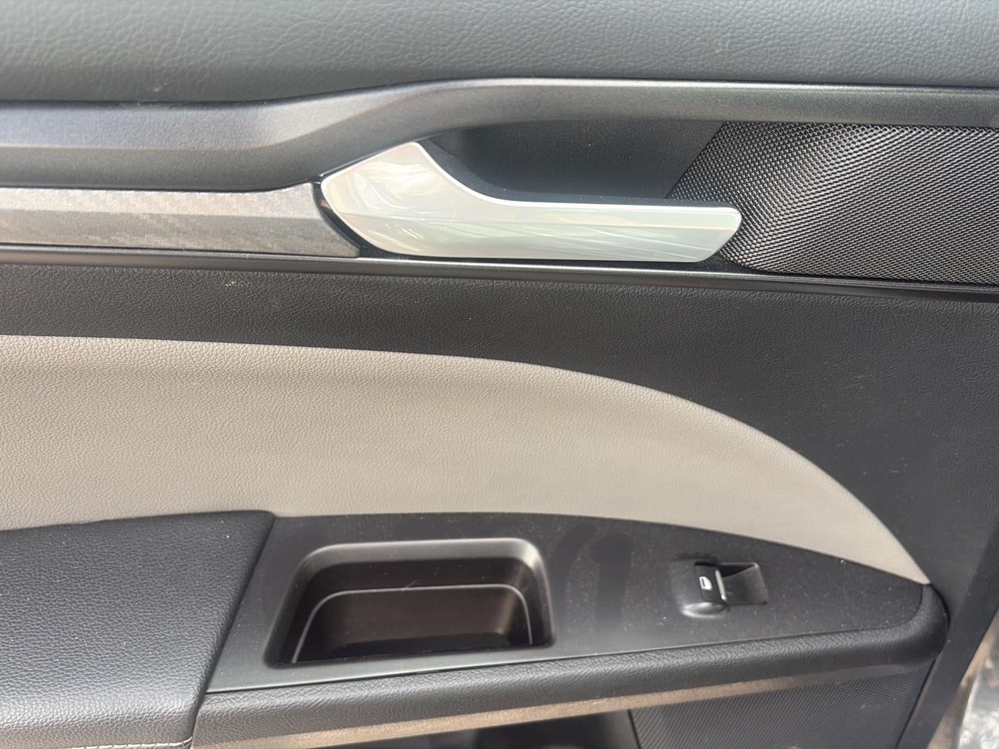 2017 Ford Fusion V6 Sport