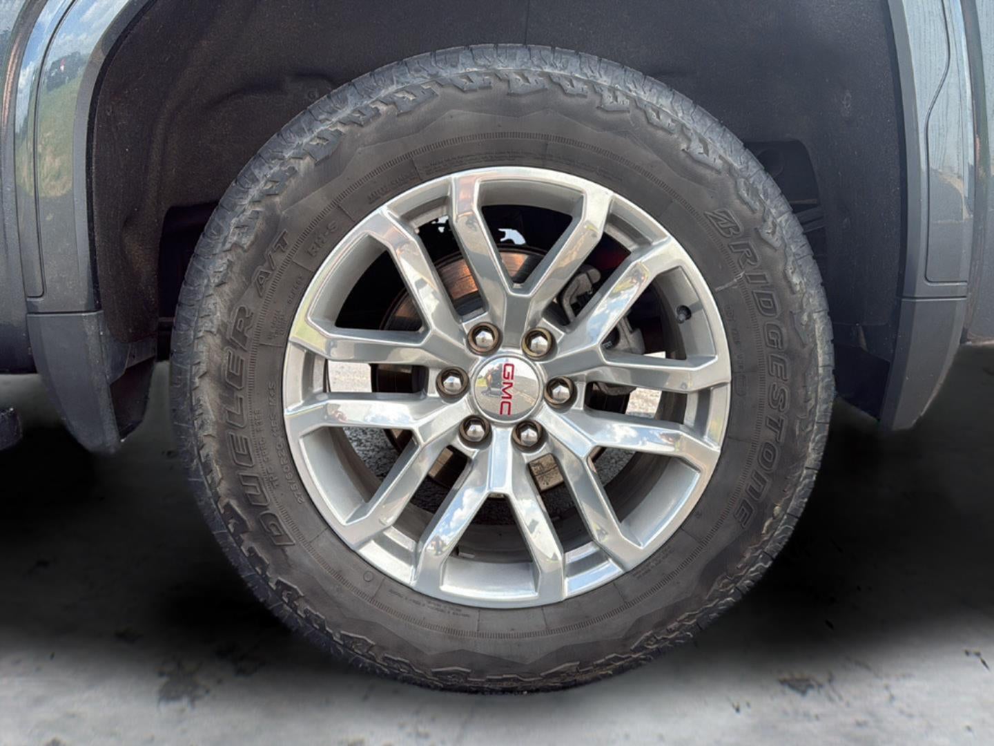 2019 GMC Sierra 1500 SLT Crew Cab Long Box 4WD