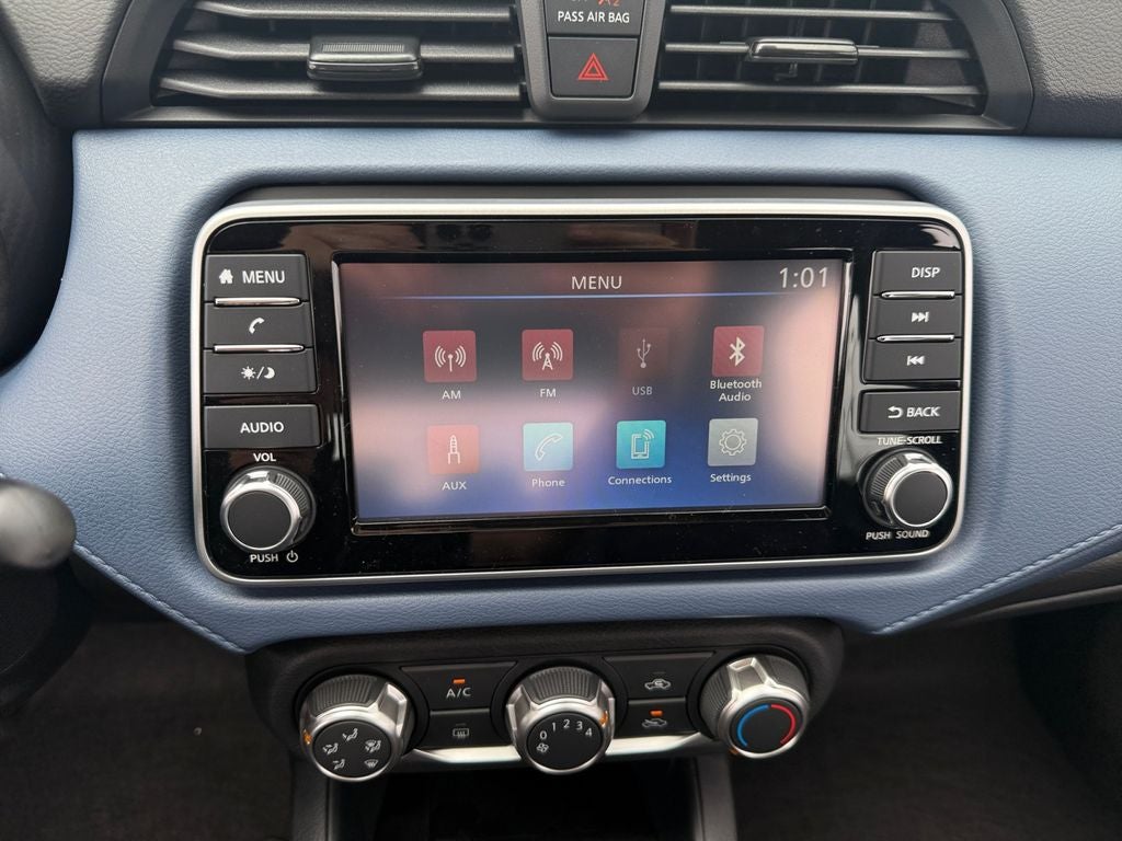 2025 Nissan Versa SV