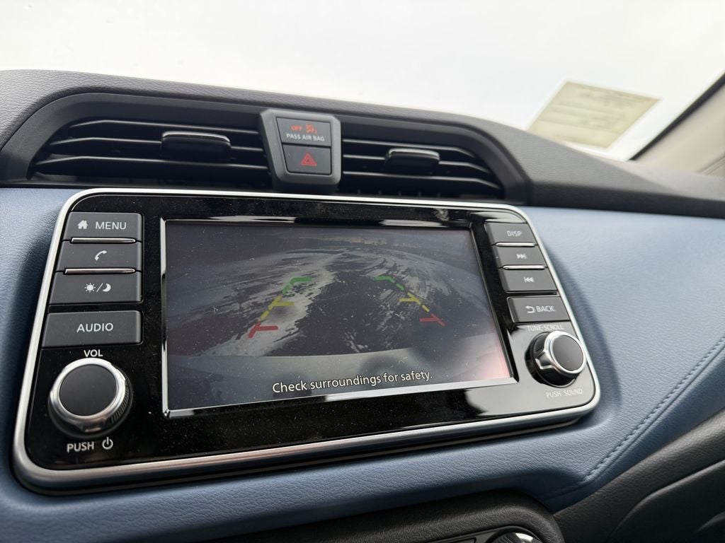 2025 Nissan Versa SV