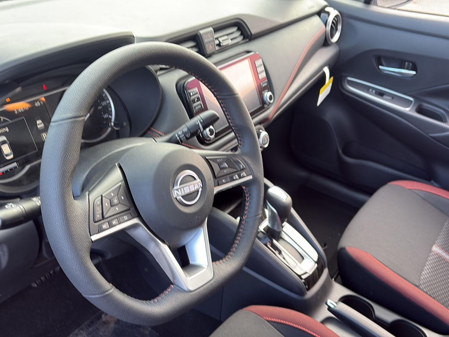 2025 Nissan Versa SR