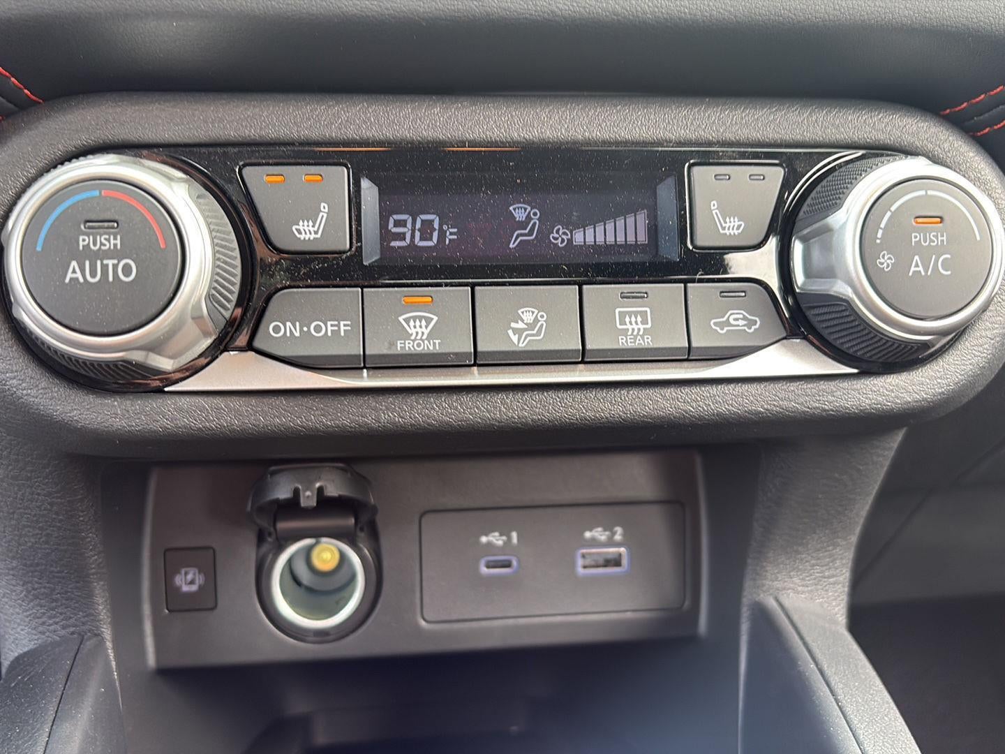 2025 Nissan Versa SR