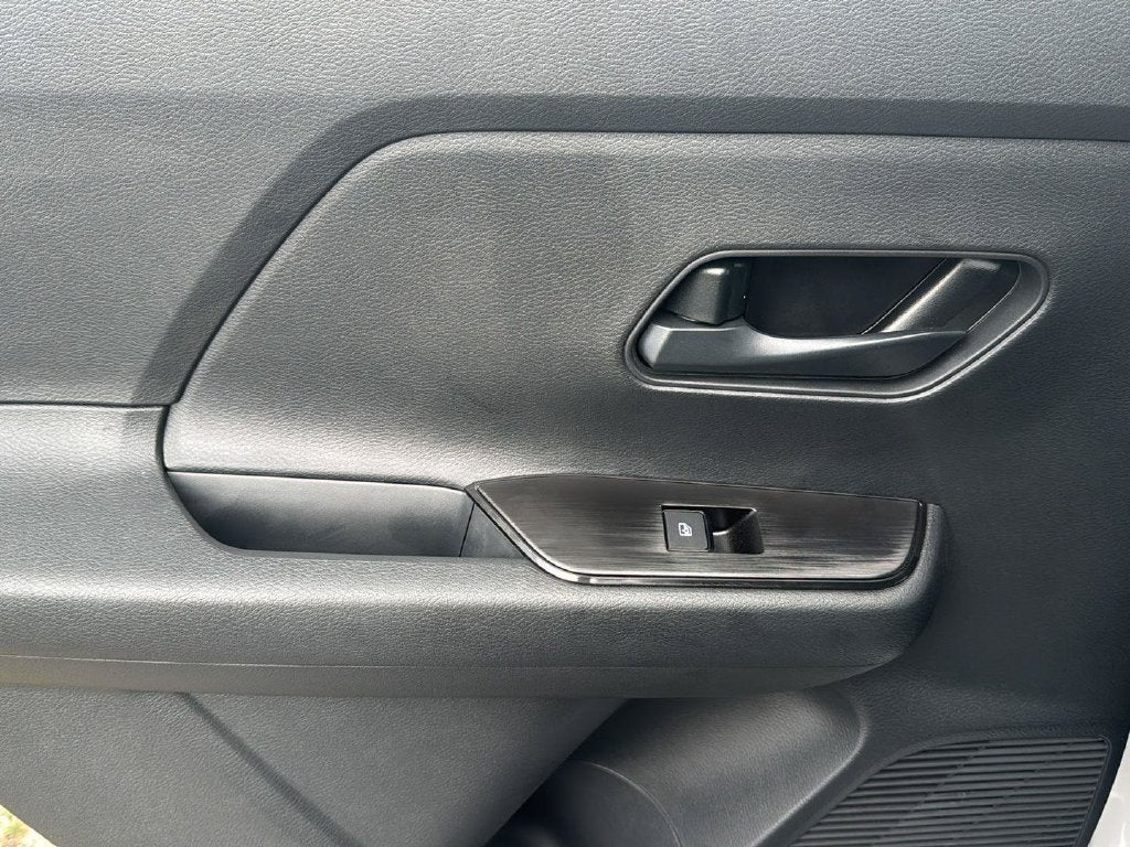 2027 Nissan Kicks S