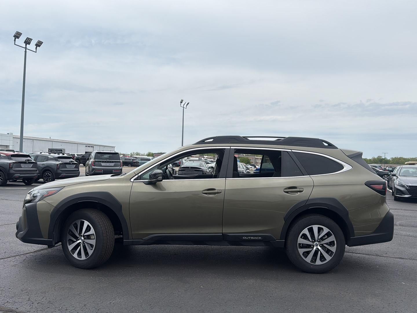 2025 Subaru Outback Premium