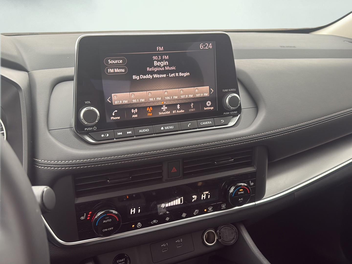 2026 Nissan Rogue SV