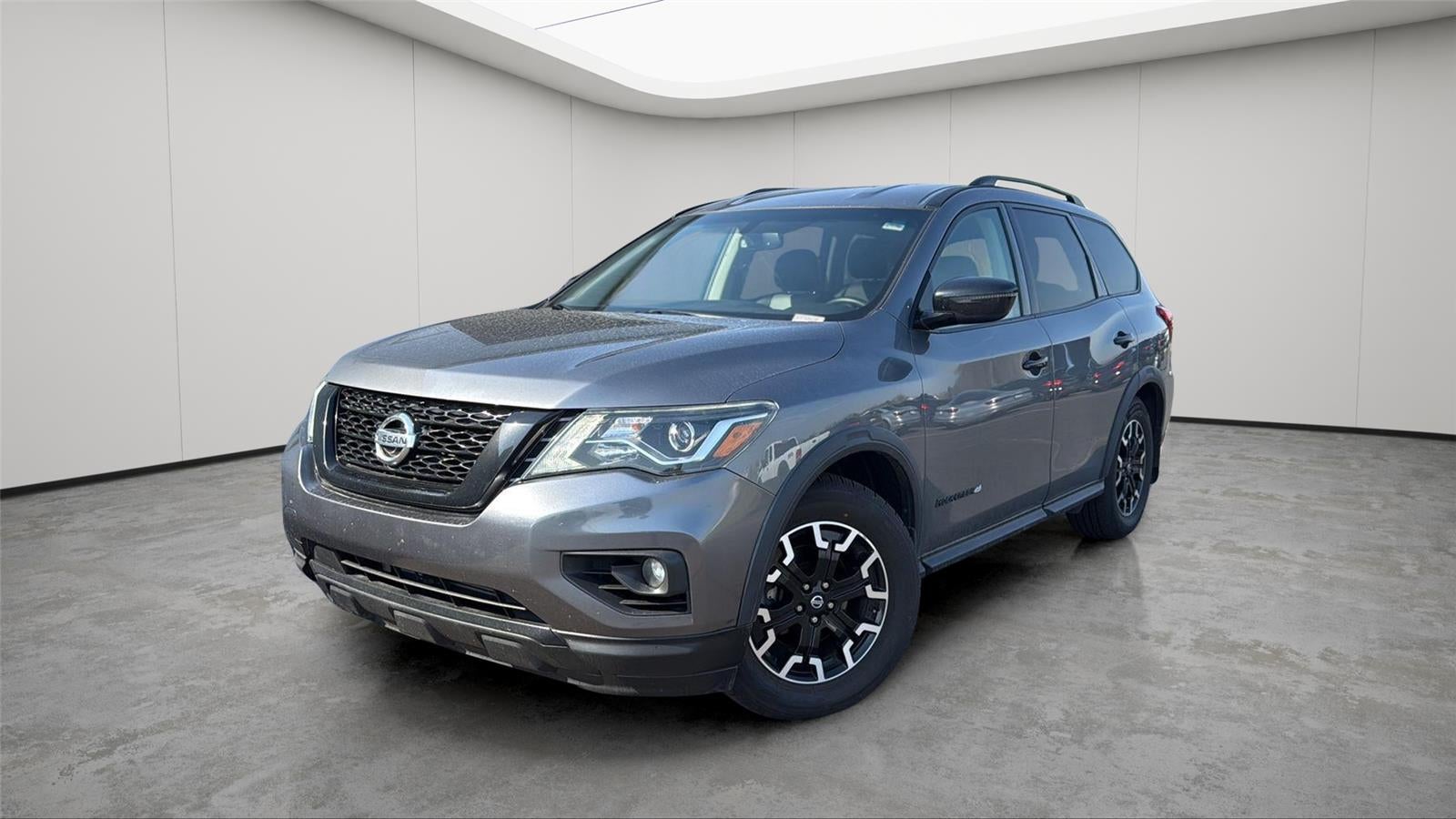 2020 Nissan Pathfinder SV