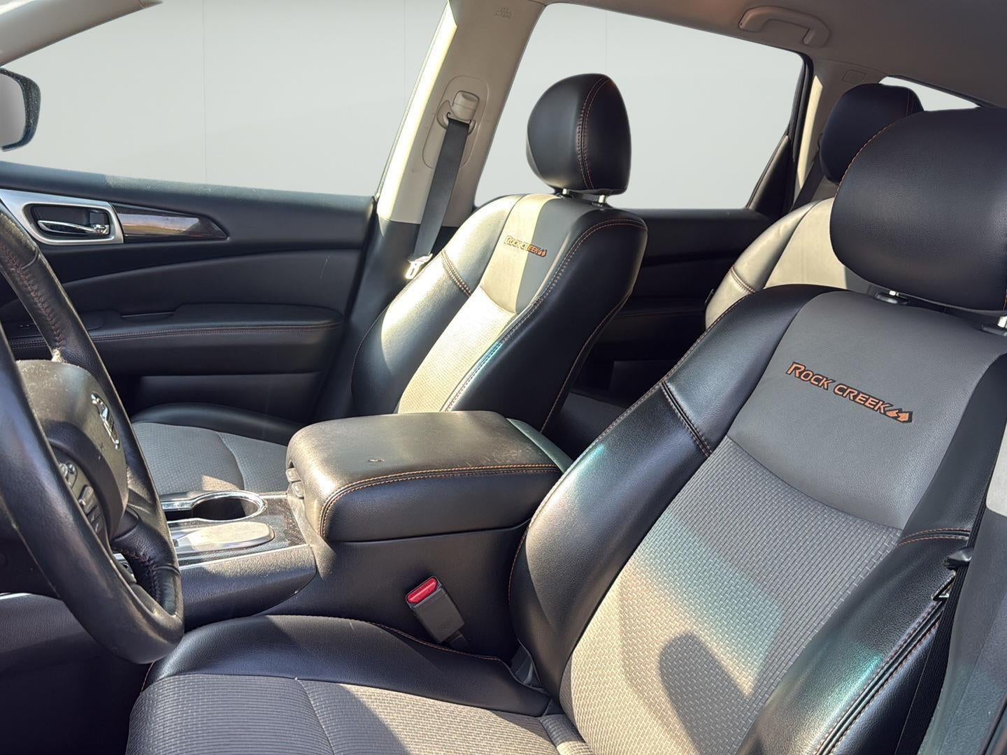 2020 Nissan Pathfinder SV