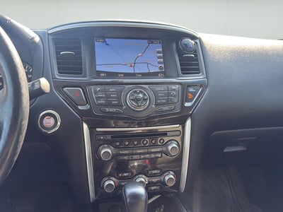 2020 Nissan Pathfinder SV