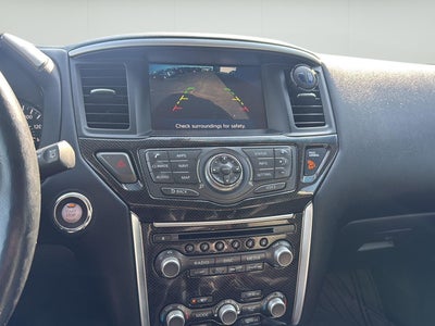 2020 Nissan Pathfinder SV