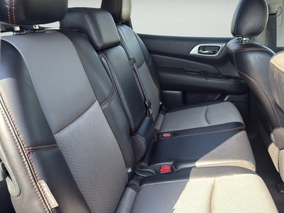 2020 Nissan Pathfinder SV