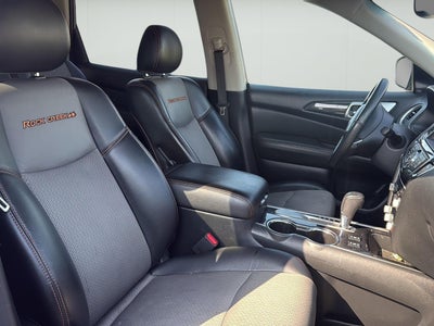 2020 Nissan Pathfinder SV