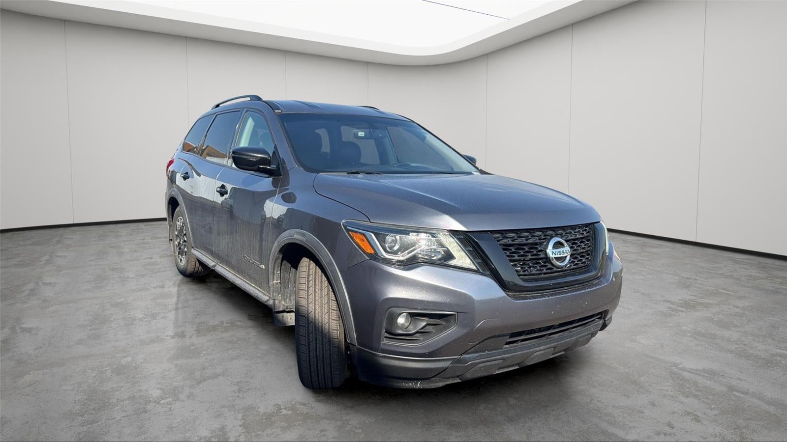 2020 Nissan Pathfinder SV