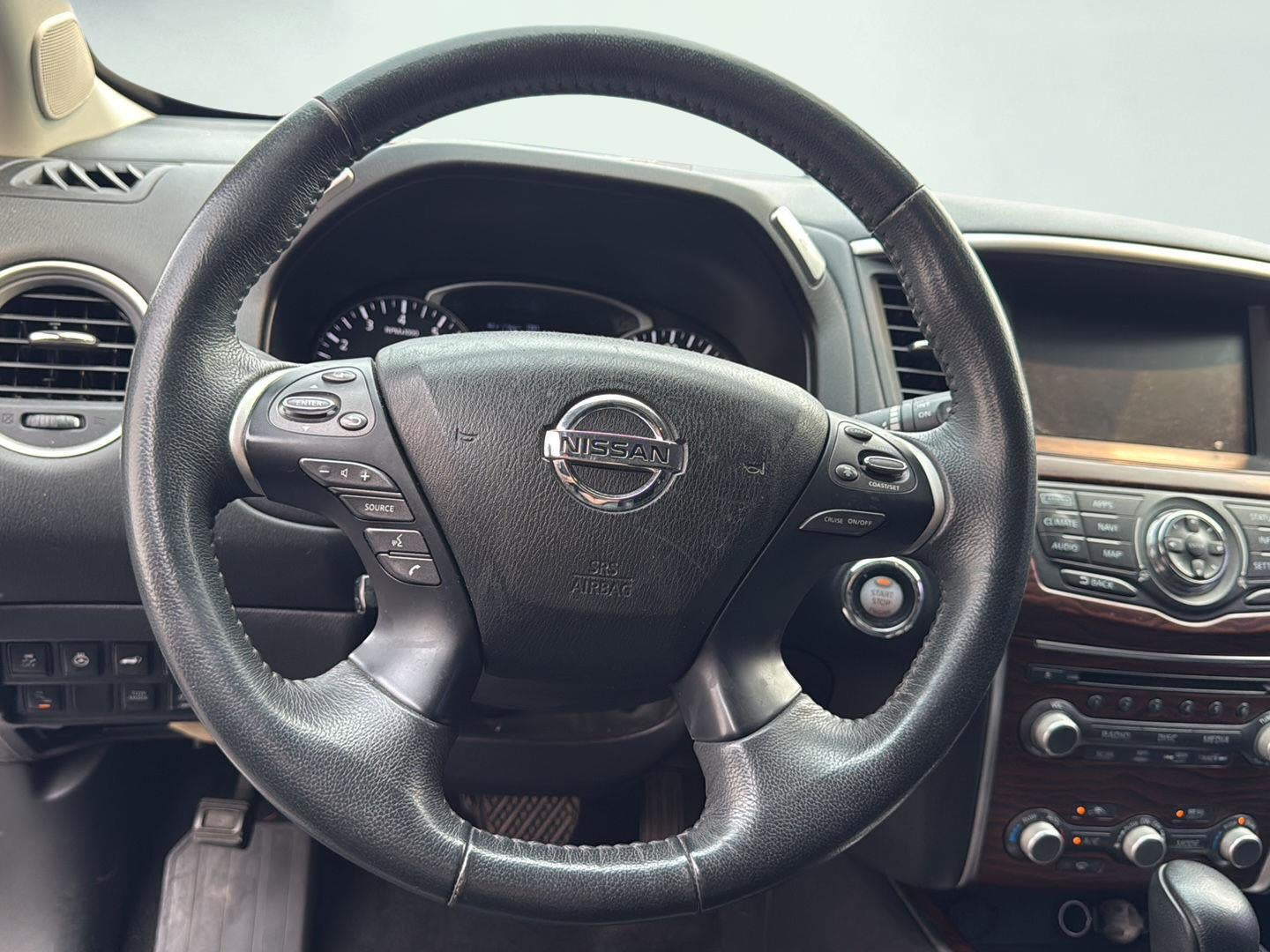 2017 Nissan Pathfinder Platinum