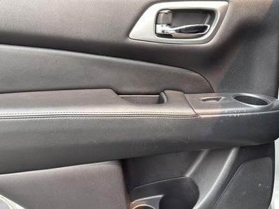 2017 Nissan Pathfinder Platinum