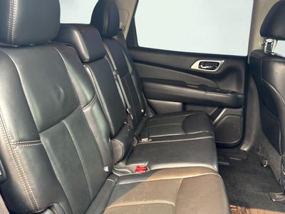 2017 Nissan Pathfinder Platinum