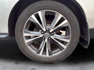 2017 Nissan Pathfinder Platinum