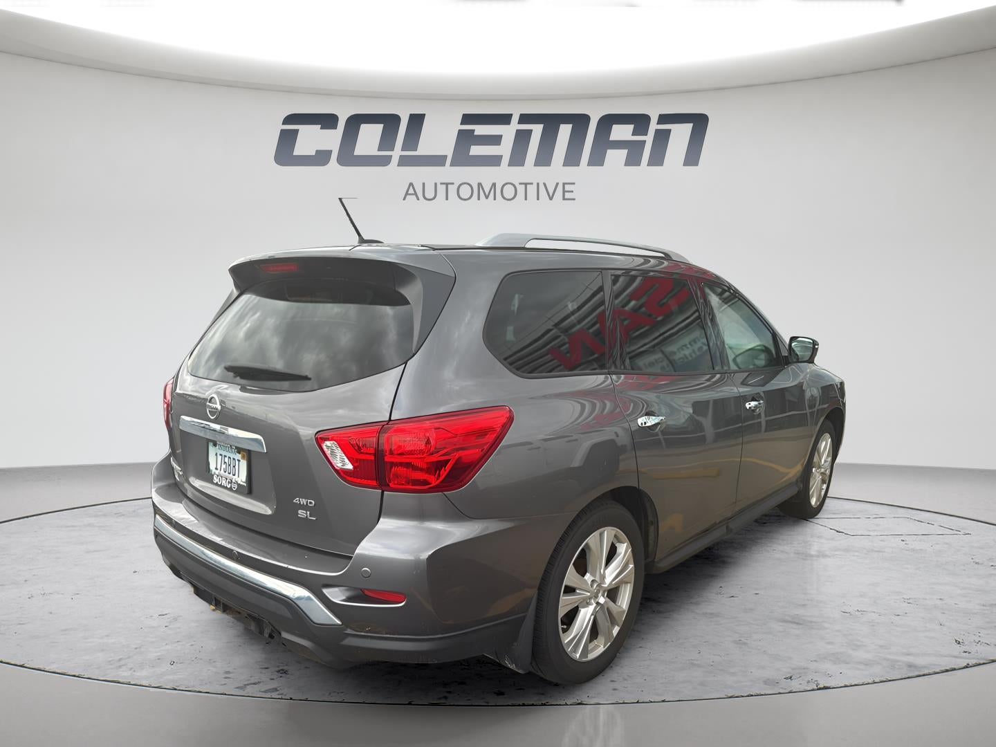 2018 Nissan Pathfinder SL