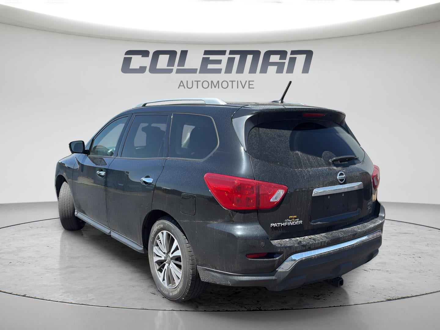 2018 Nissan Pathfinder SL
