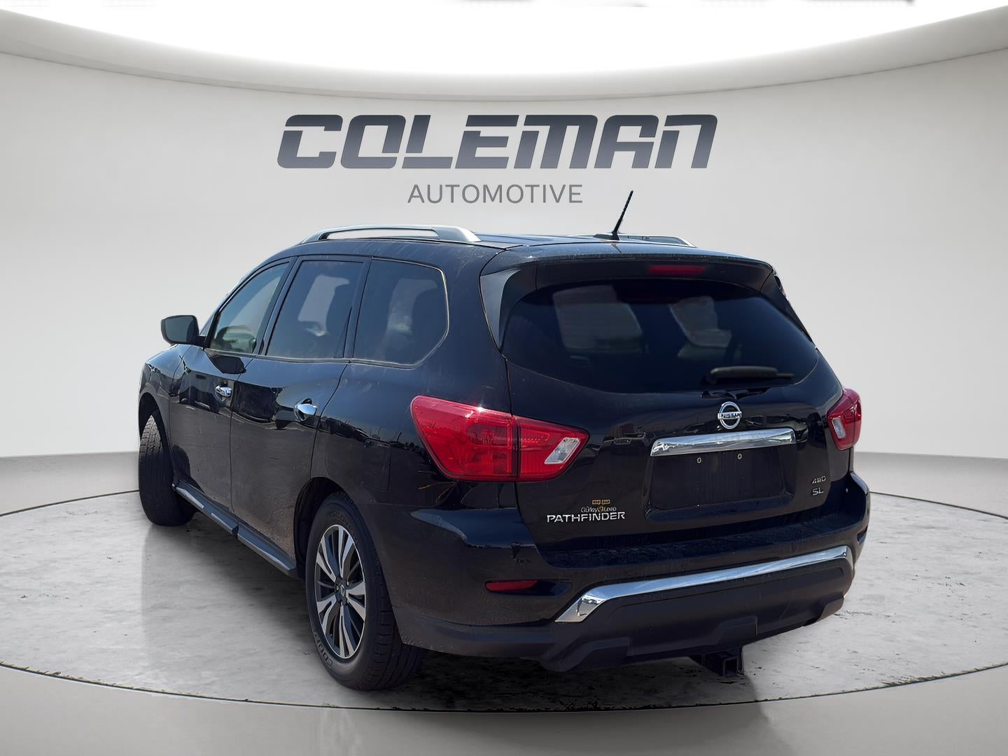 2018 Nissan Pathfinder SL