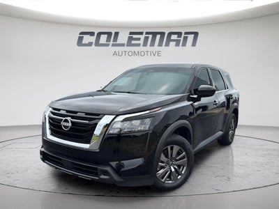 2025 Nissan Pathfinder S