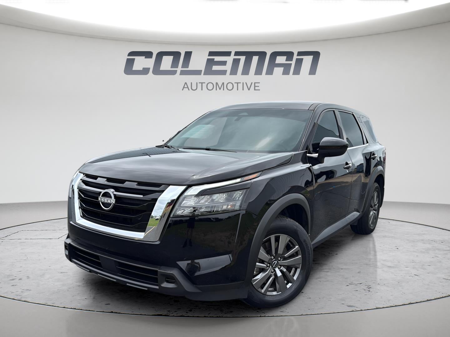 2025 Nissan Pathfinder S