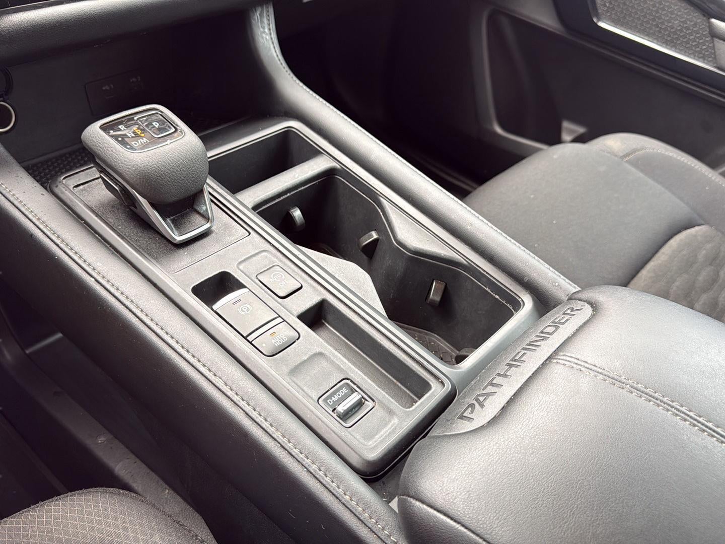 2025 Nissan Pathfinder S