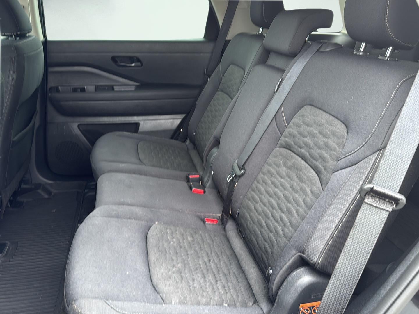 2025 Nissan Pathfinder S