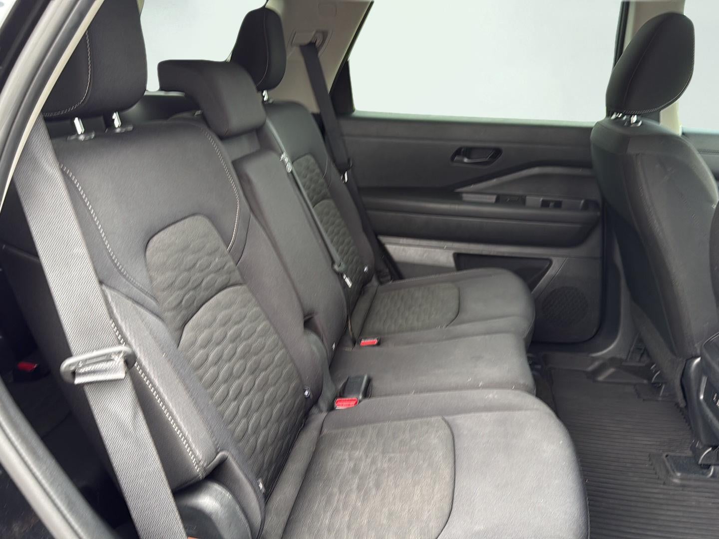 2025 Nissan Pathfinder S