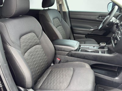2025 Nissan Pathfinder S