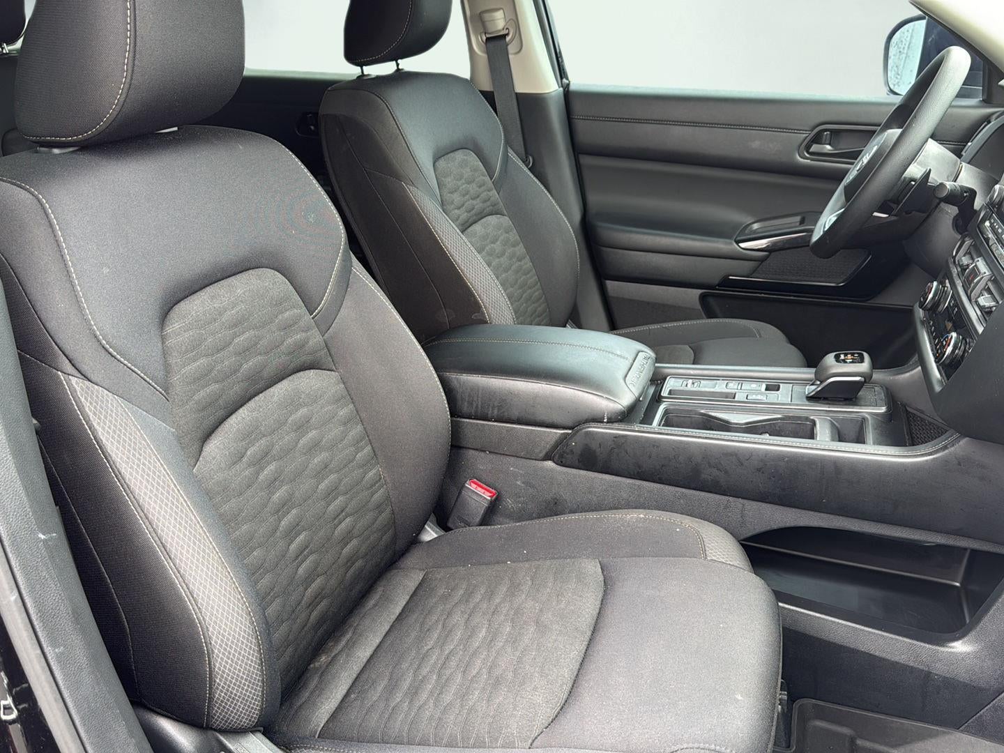 2025 Nissan Pathfinder S