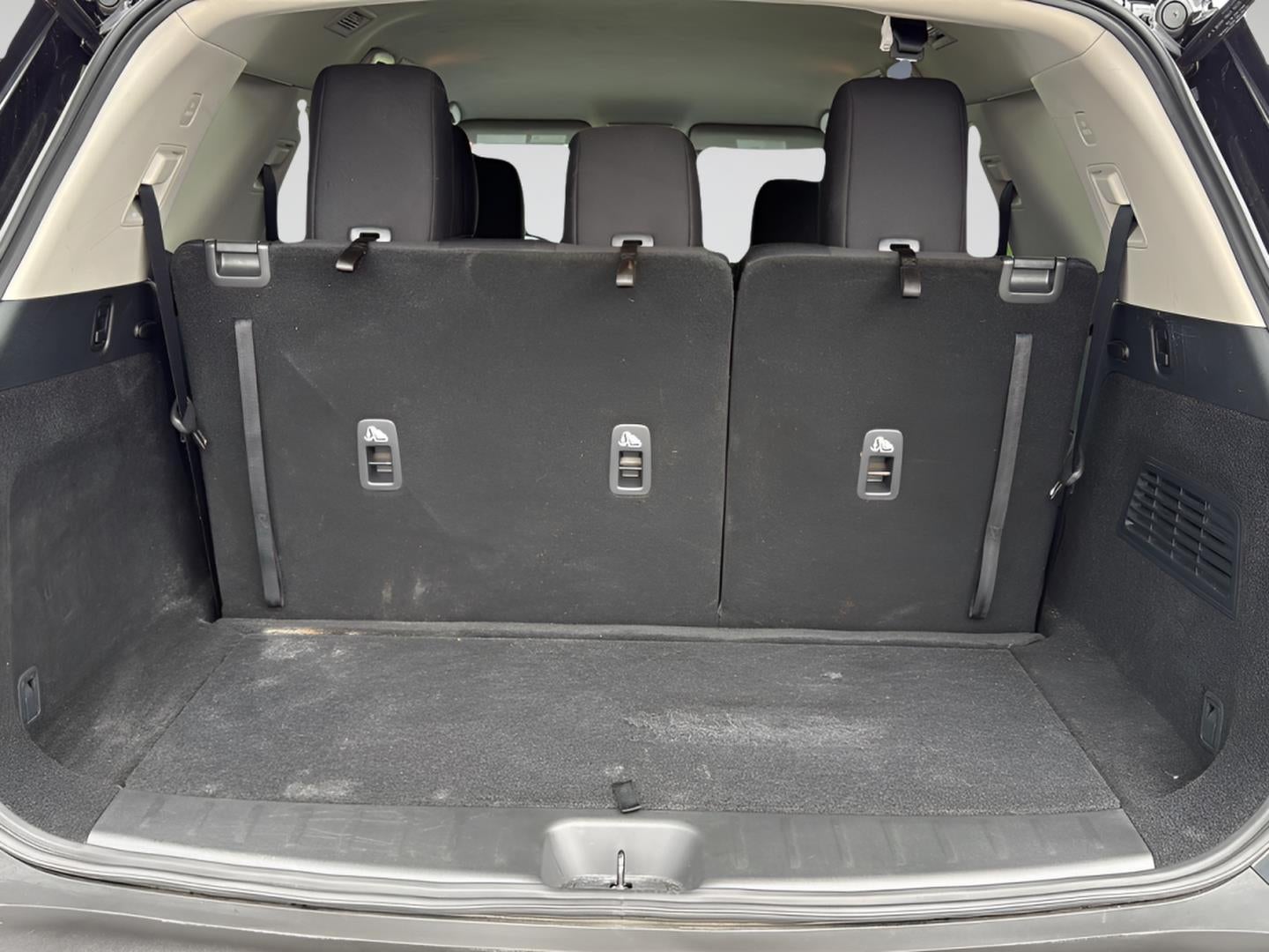 2025 Nissan Pathfinder S