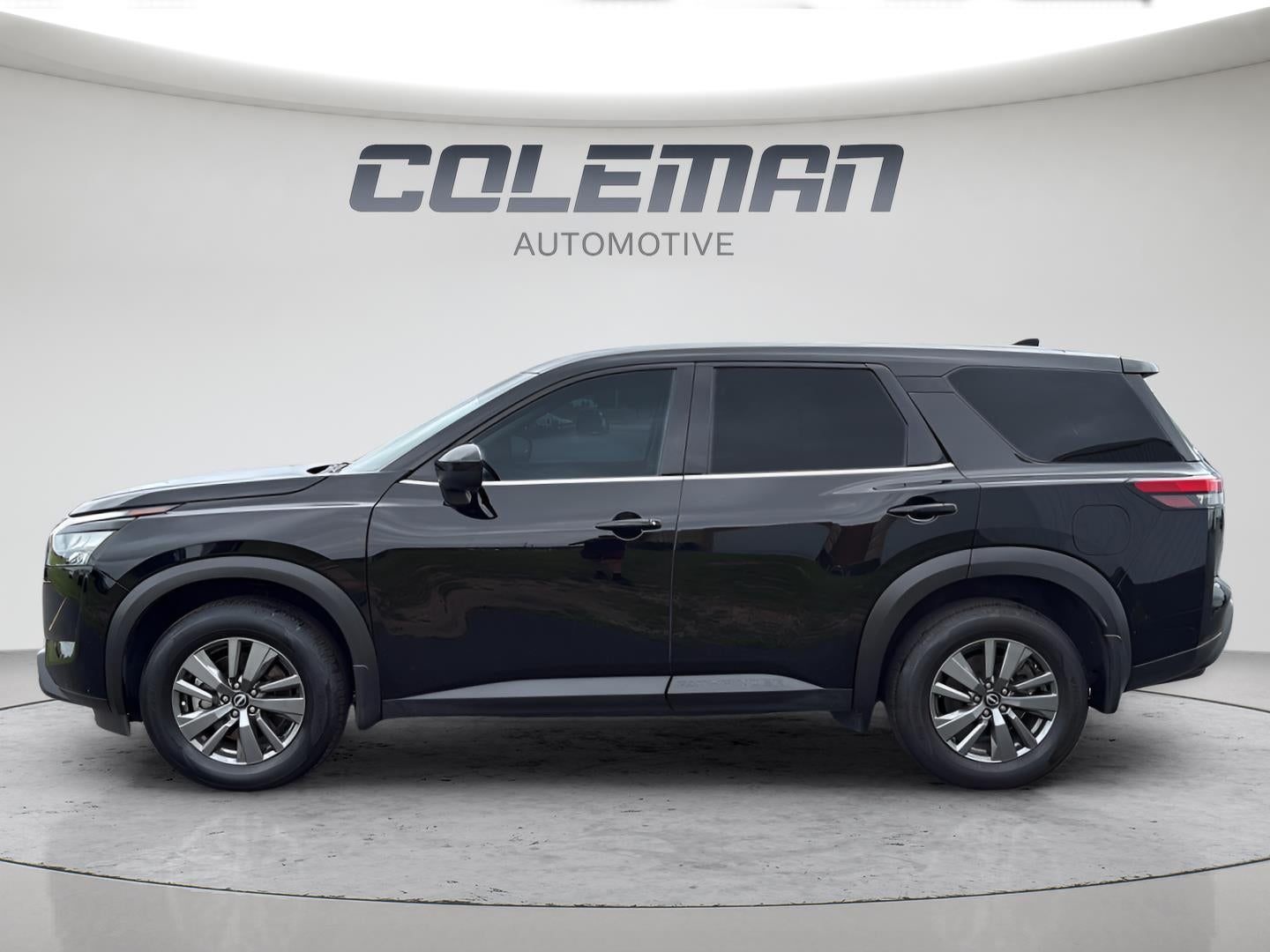 2025 Nissan Pathfinder S