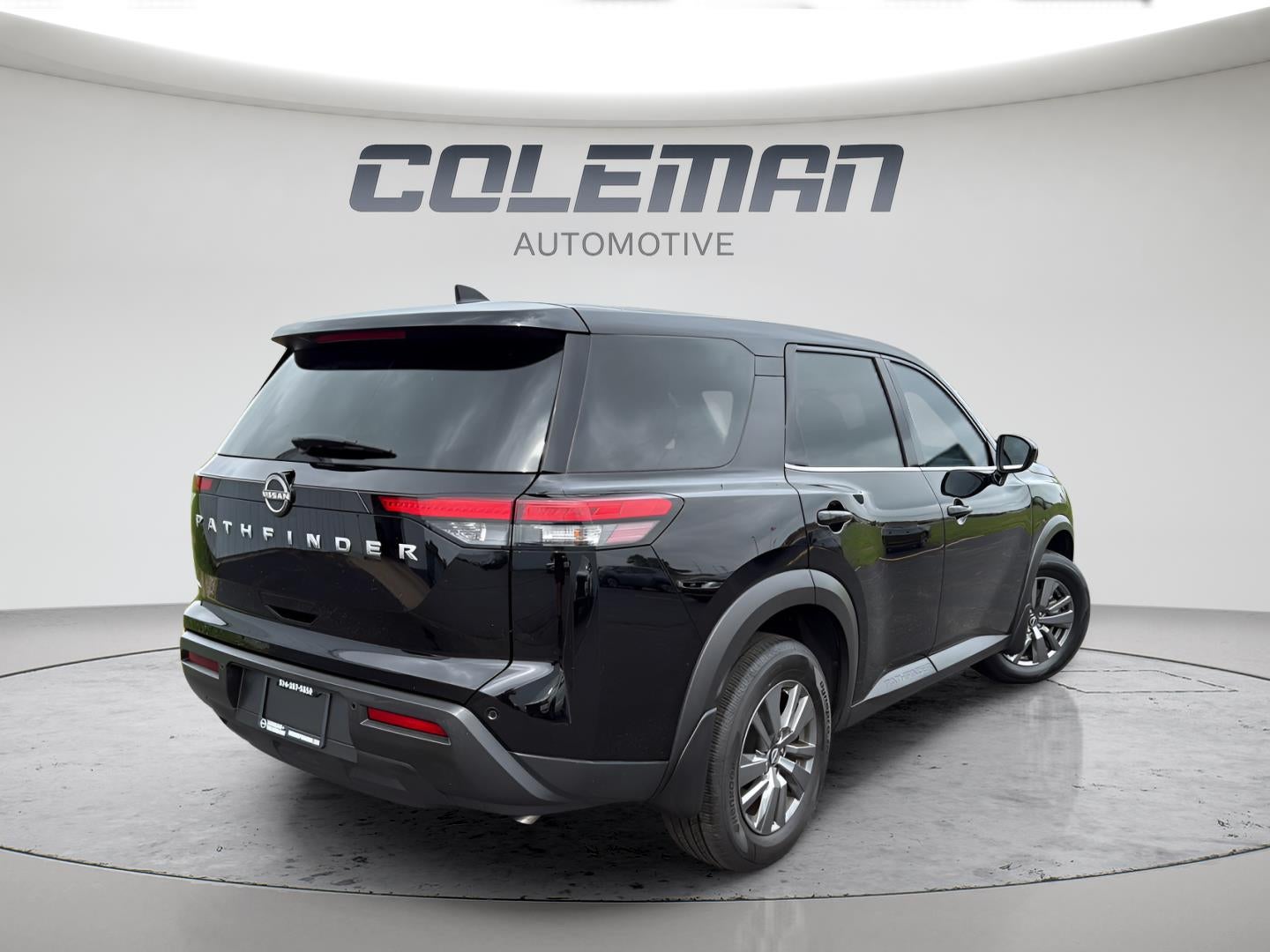 2025 Nissan Pathfinder S