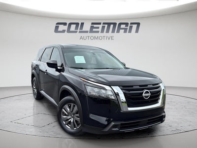 2025 Nissan Pathfinder S