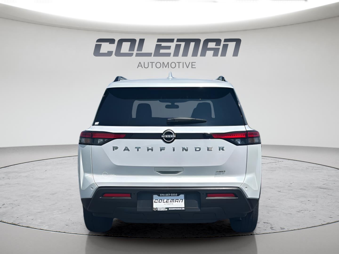 2025 Nissan Pathfinder SV