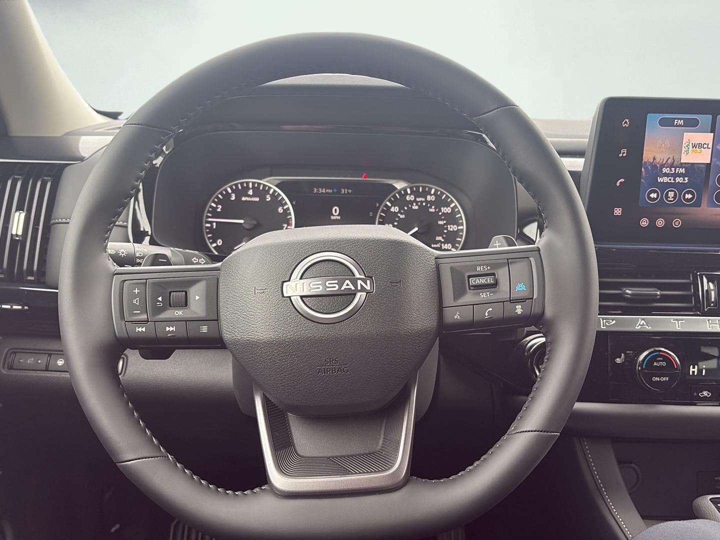 2026 Nissan Pathfinder SV